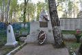 Воинское захоронение Дебрь Ульяновского района Калужской области вид с южной стороны кладбища.jpeg